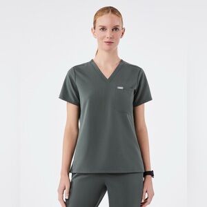 Figs Catarina Scrub Top in Bonsai